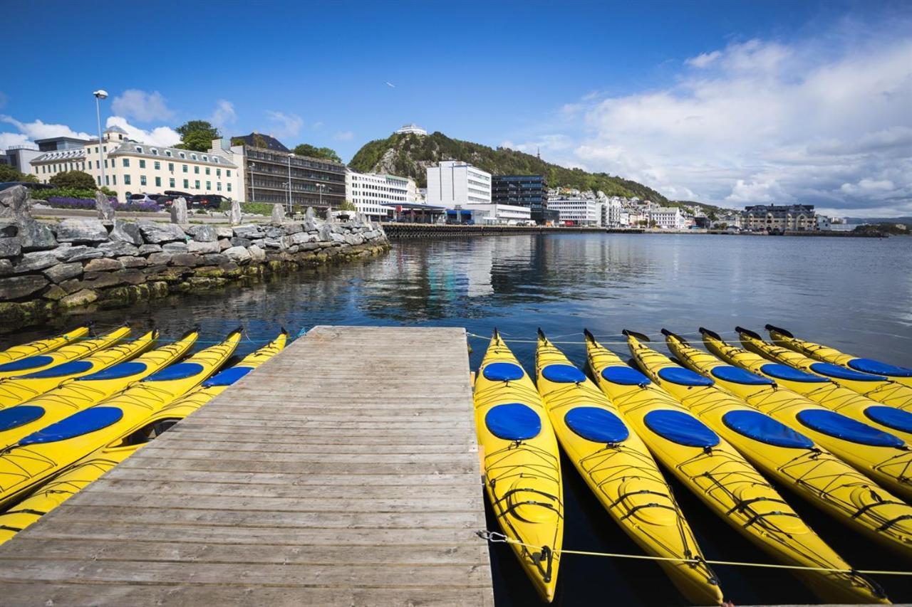 Four Monkeys Hotel Ålesund Kültér fotó