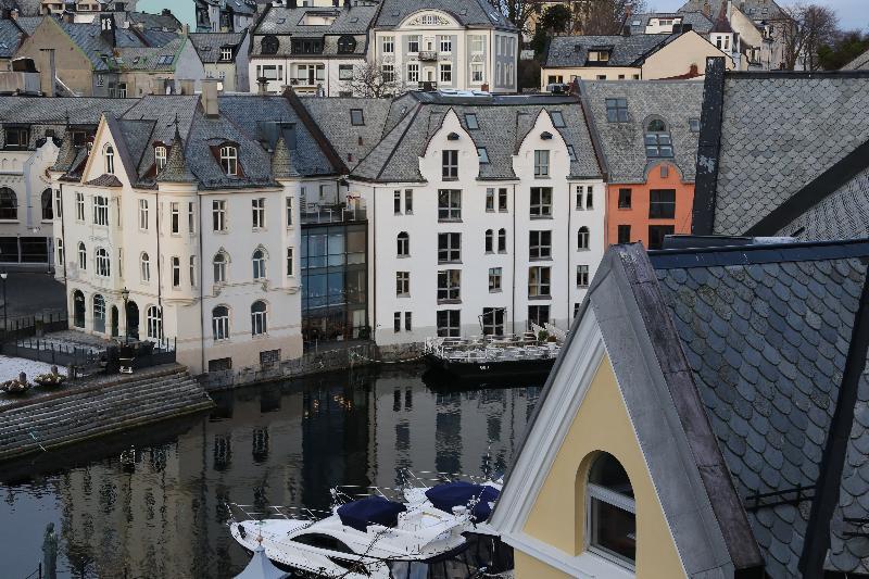 Four Monkeys Hotel Ålesund Kültér fotó