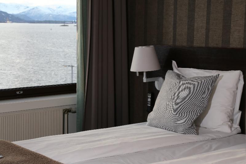 Four Monkeys Hotel Ålesund Kültér fotó